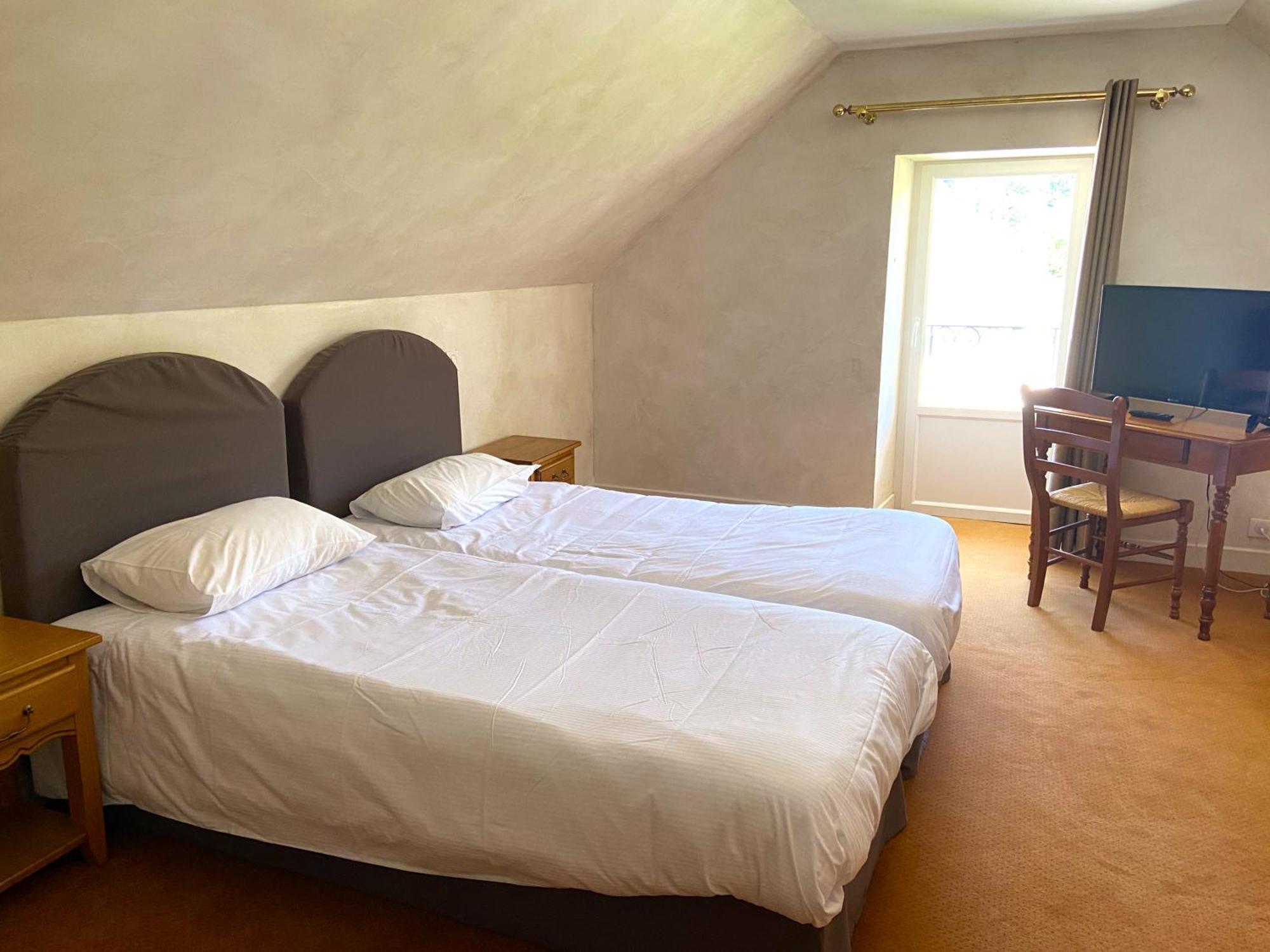 Hotel Beausejour Vic-sur-Cère 객실 사진