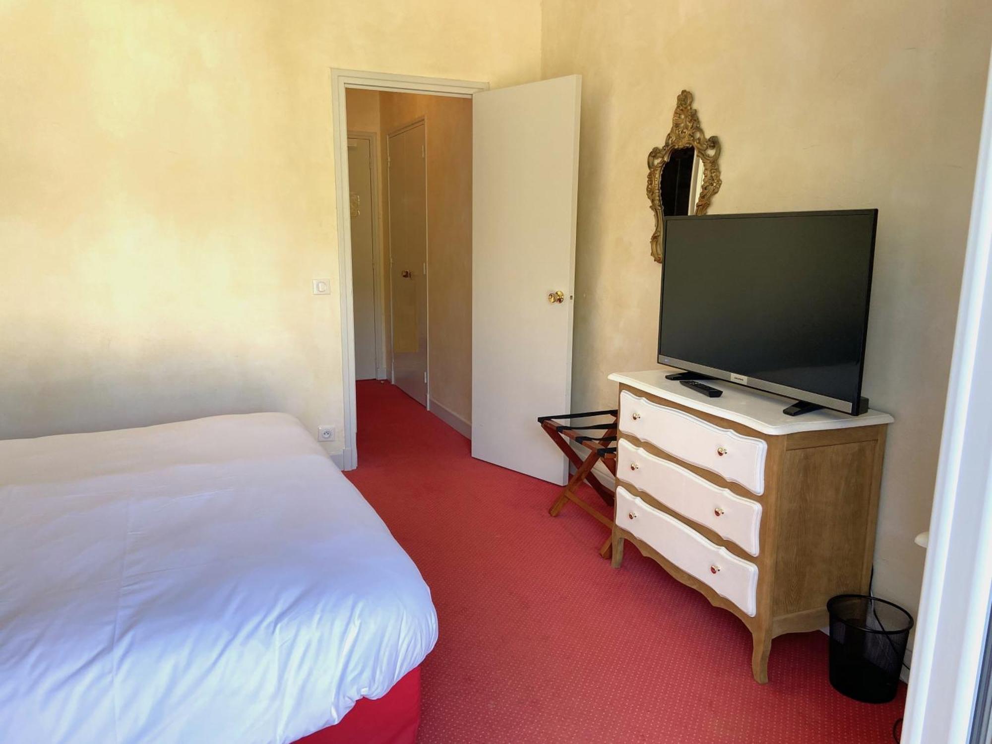 Hotel Beausejour Vic-sur-Cère 객실 사진
