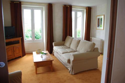 Hotel Beausejour Vic-sur-Cère 객실 사진