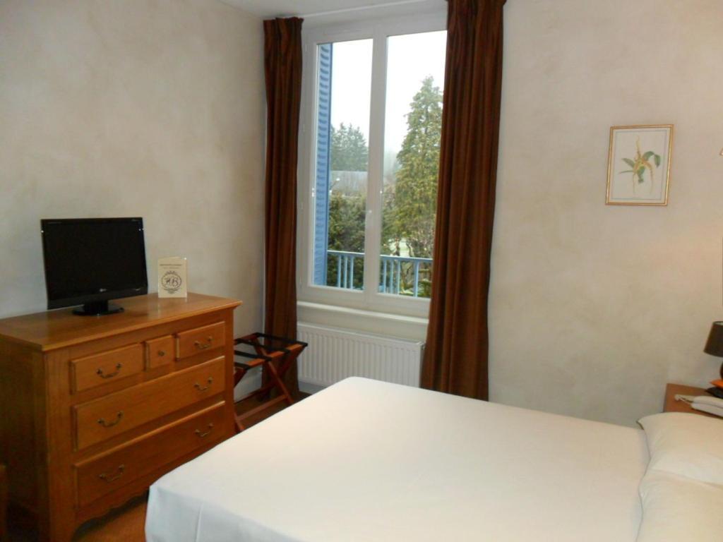 Hotel Beausejour Vic-sur-Cère 객실 사진